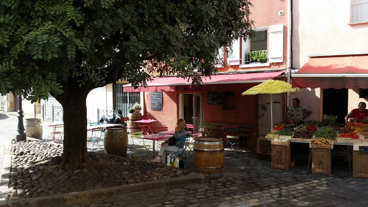 Plage et jardin en centre ville Saint-Raphaël 0*,