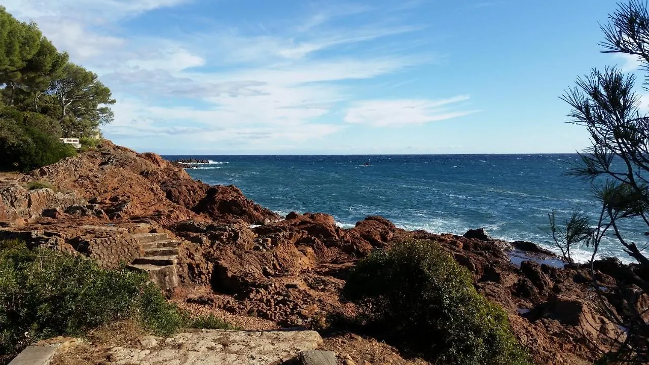 Plage et jardin en centre ville Saint-Raphaël