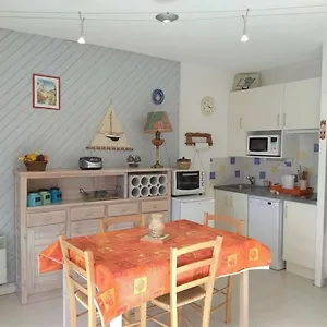 apartment-studio-6-personnes-studio-cabine-5-6-2.midi-pyreneeshotels.com/